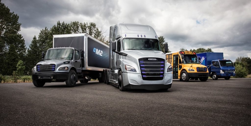 Daimler Trucks establishes new electromobility group and unveils two all-electric models 