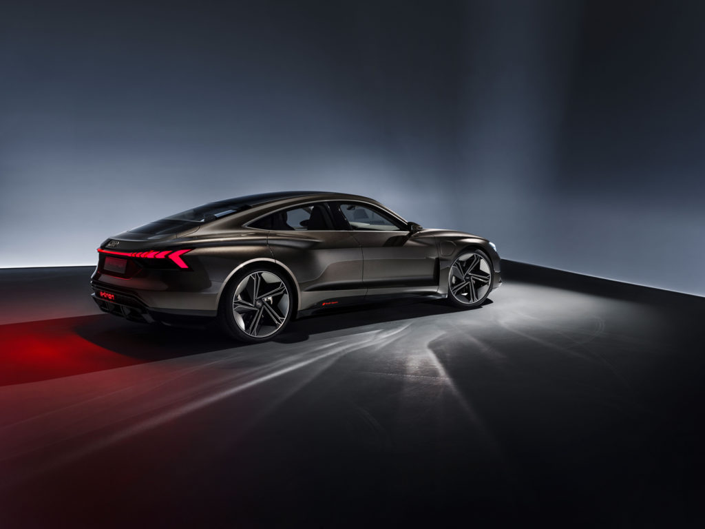 Audi debuts e-tron GT concept at LA Auto Show