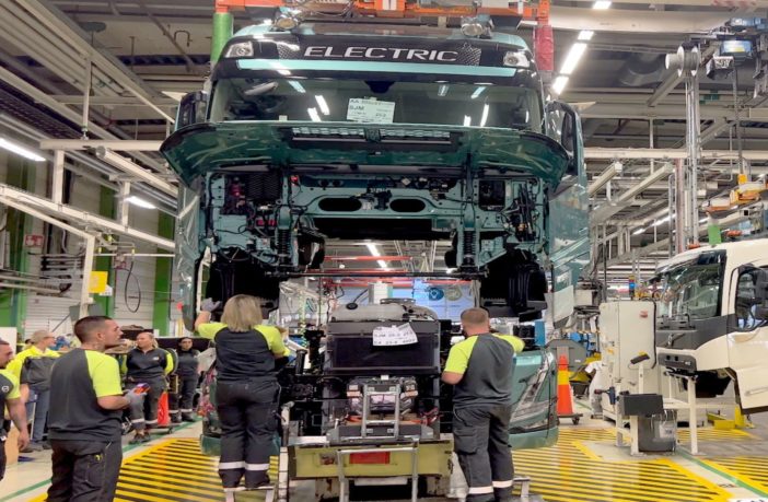 Volvo Trucks UK on X: 🇫🇮 Some international news for you, from Volvo  Trucks Finland!👉 Earlier this year, Volvo Construction Equipment invested  in its maintenance services by acquiring two impressive new Volvo